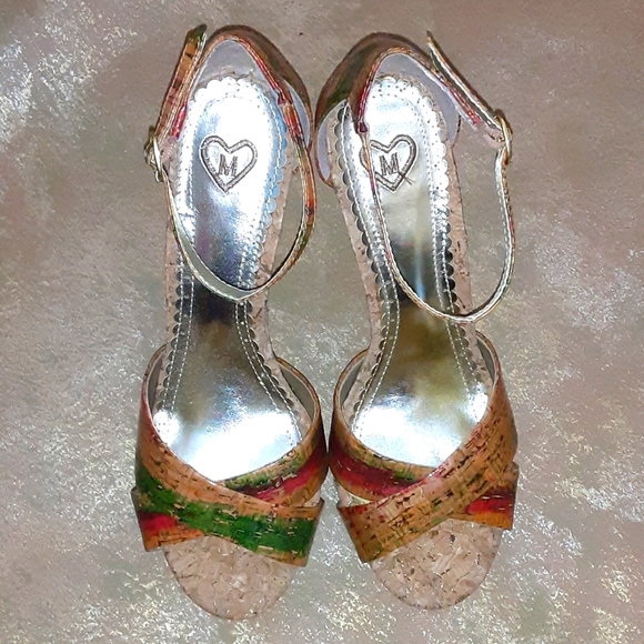 Chunky cork bottom open toe heels - Picture 2 of 5